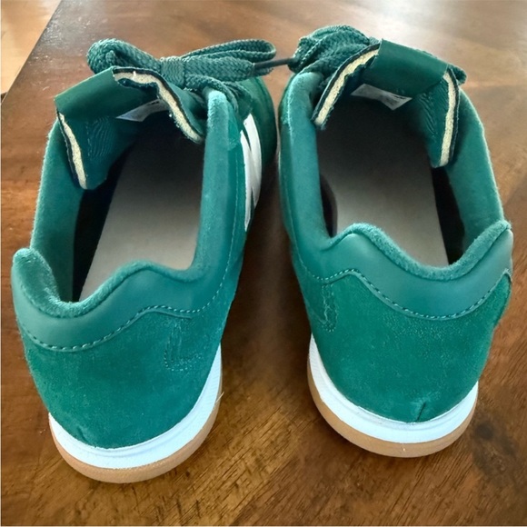 New Balance RC42 gum sole sneakers in green and white - Picture 8 of 11